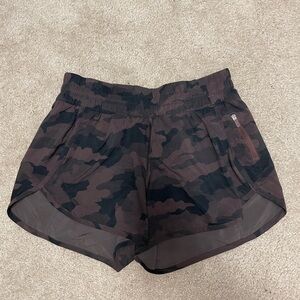 lululemon athletica Tracker Short Camo